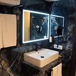At Luxury Navona 4* Roma