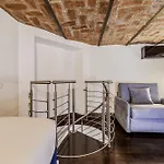 At Luxury Navona 4* Roma