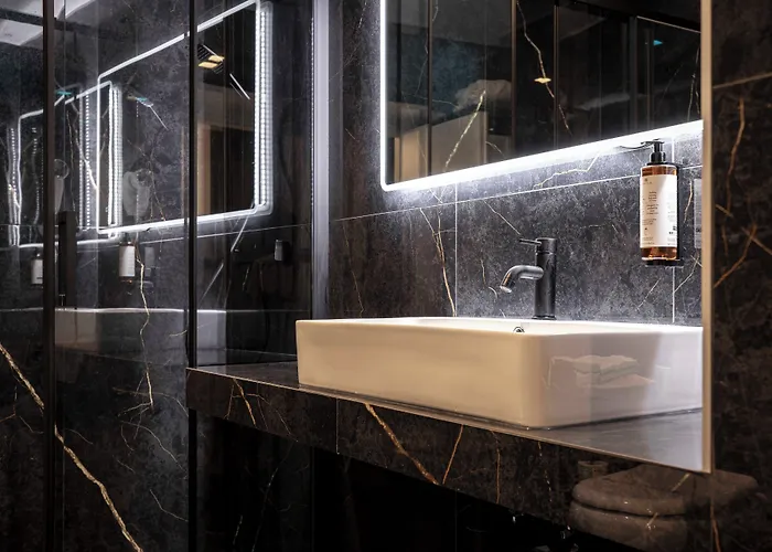 At Luxury Navona 4* Rom