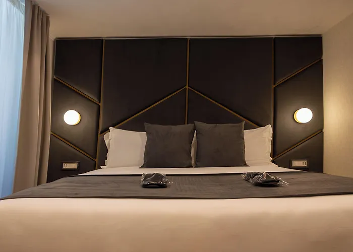 At Luxury Navona Pensionat 4*